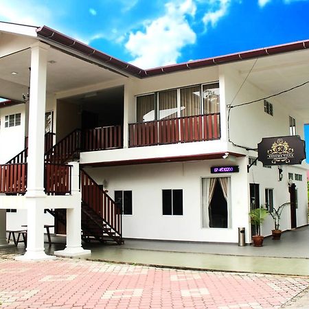 Kesuma Villa Parit Raja Exterior foto