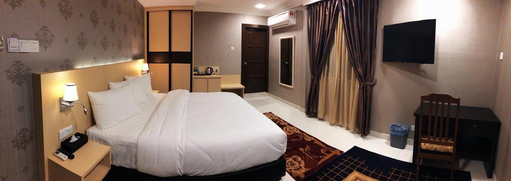 Kesuma Villa Parit Raja Exterior foto